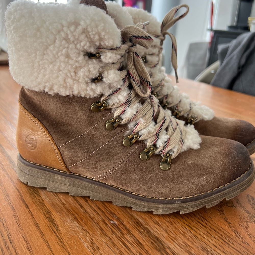 Women's Brown Suede Shearling-Lined Hiker Boots